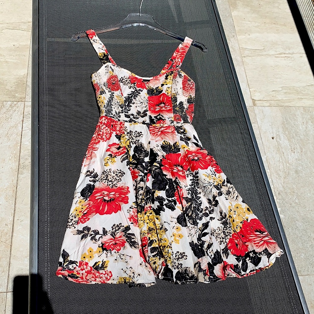 Sexy floral Urban Outfitters sun dress.